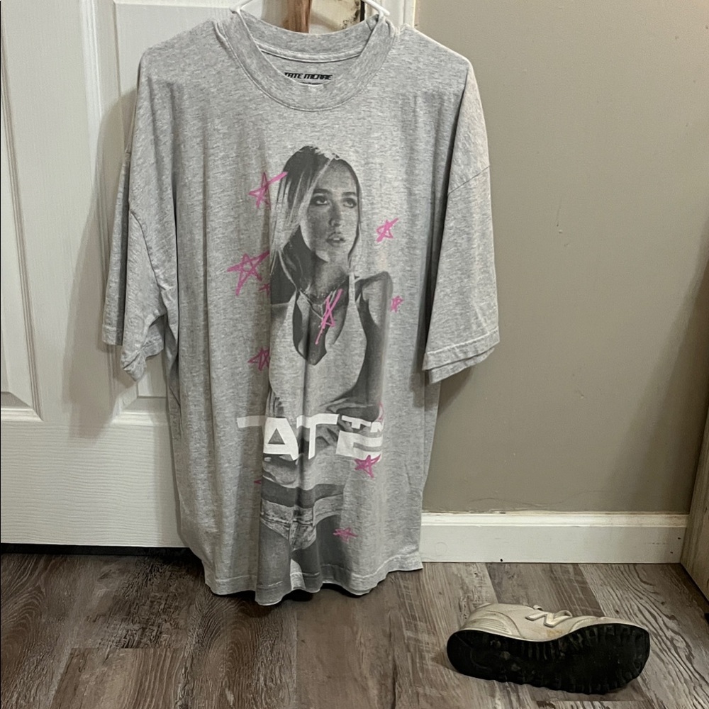 Gray Graphic Short Sleeve Tee